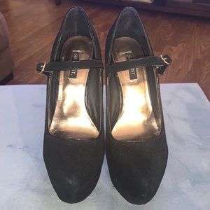 Shoemint M-Jane black size 7.5 platforms